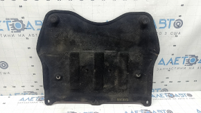 The rear engine guard of the Ford Escape MK3 17-19 is worn out