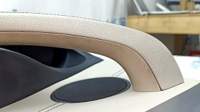 Door trim, rear right card, BMW X3 G01 18-24, black, insert and armrest, beige leather OYSTER, molding under the wood, dark oak Perlglanz Chrome, with a handle, in need of cleaning, tears, corrosion of the mesh