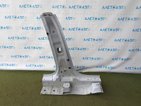 The central left body pillar of the Land Rover Range Rover Velar 18-23 has been sawed off
