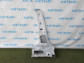 The central left body pillar of the Audi A5 F5 18-25 5D is sawn off, not standard