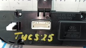 Climate control Hyundai Tucson 25-26 1.6T HEV, scratches