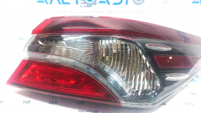 Outer wing light right Toyota Camry v70 21-24 halogen