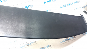 The trunk door spoiler with a brake light for the Kia Niro 17-22 has faded paint and scratches