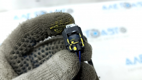 The wiring of the front bumper of the BMW X5 G05 19-19 for parking sensors and fog lights, the connector of the ambient air temperature sensor is broken