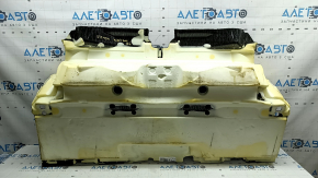 The floor covering of the 3rd row of seats of Volvo XC90 16-22 is black