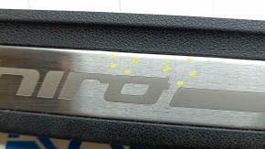 Front right outer threshold trim Kia Niro 17-22 chrome, scratches on chrome