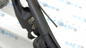 The hood-wing seal, right BMW X5 G05 19-26, has dried out