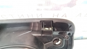 The fuel filler flap housing of the VW Tiguan 18-24 has a broken mount