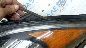 Front right headlight assembly Kia Niro 17-19 HEV, PHEV xenon, halogen turn signal + LED DRL, with bracket, needs polishing, cobwebs, sand, scratches, seal peeled off