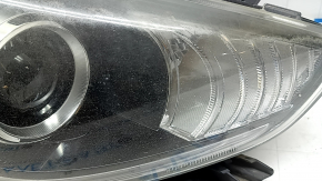 Front right headlight assembly Kia Niro 17-19 HEV, PHEV xenon, halogen turn signal + LED DRL, with bracket, needs polishing, cobwebs, sand, scratches, seal peeled off
