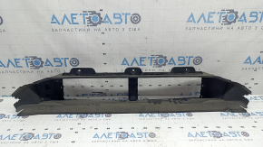 Lower radiator air duct Volvo XC90 16-20 broken fasteners