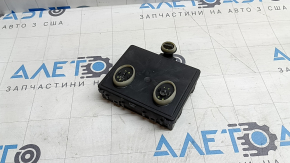 The front right door computer of the Audi A3 22-26 has broken fasteners