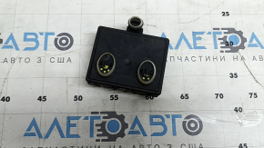 The rear right door computer of the Audi A3 22-26 has broken fasteners