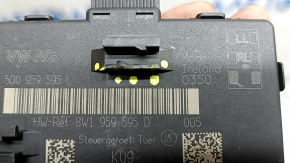 The rear right door computer of the Audi A3 22-26 has broken fasteners