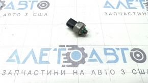 BMW X5 G05 19-23 3.0T air conditioning pressure sensor on the tube