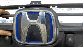 Honda Accord 21-22 radiator grille central molding bracket with emblem, chips on the emblem