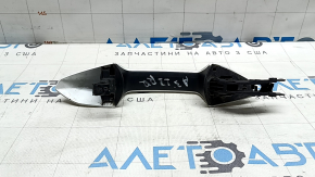 The outer rear right door handle of the Audi A3 22-26 is worn, the fastening is broken