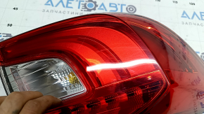 The outer wing light of the left Honda Accord 18-22 is worn, there are cracks under the glass