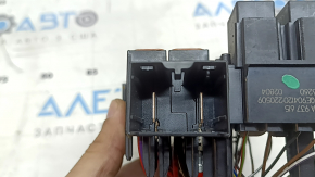 Audi A3 under-dash fuse box 22-26