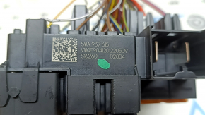 Audi A3 under-dash fuse box 22-26