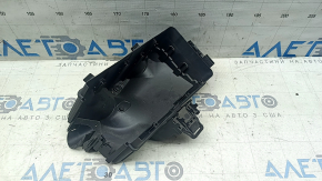 Audi A3 underhood fuse box housing 22-26