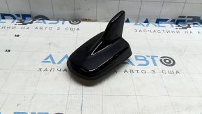 Antenna fin Audi A3 22-26 scratches, crack in mount, melted mounts