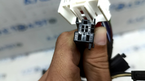 Wiring for the rear right door of the Audi A3 22-26 contacts on the connector body