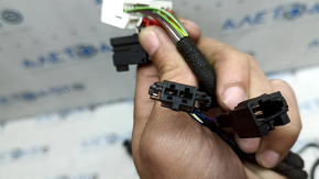 Wiring for the rear right door of the Audi A3 22-26 contacts on the connector body