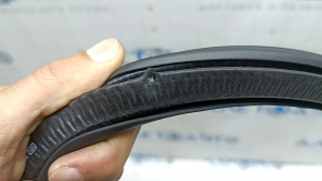 Front right door seal Audi A3 22-26 tear