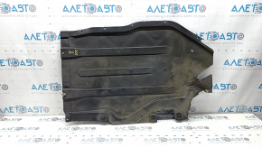 The rear left underbody protection of BMW X5 G05 19-23 is dented and torn