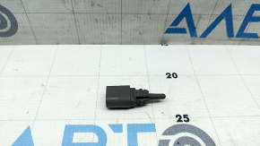 Ambient air temperature sensor Audi A3 22-26