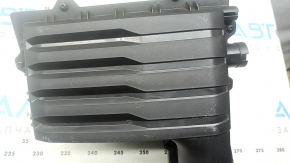Air filter housing Audi A3 22-26 scratches