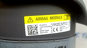 Airbag in the driver's steering wheel Volvo XC60 18-26 black, scratches, bumps