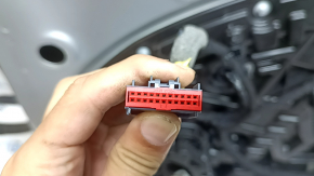 Door assembly front right Volvo XC60 18-26 Keyless, silver 711, scratches on molding and trim, scratches, bump on handle