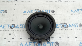 The front right lower door speaker of Volvo XC60 18-26 has a broken mount