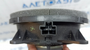 The front right lower door speaker of Volvo XC60 18-26 has a broken mount