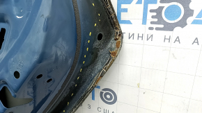 The door is bare, rear right, VW Jetta 19-26, blue LC5D, dented, burned