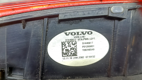 The inner tailgate light, left, Volvo XC60 20-26, is worn and scratched