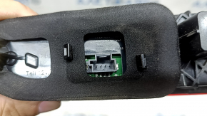 The inner tailgate light, left, Volvo XC60 20-26, is worn and scratched