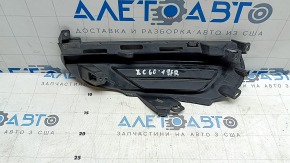 Right fog light plug Volvo XC60 18-21 scratches