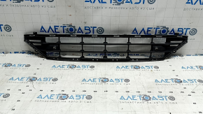Lower grille of the front bumper of Volvo XC60 18-21 for parking sensors, structure, broken fastening
