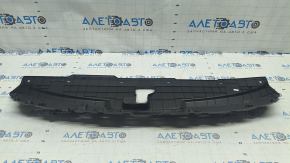 Kia Sportage 23-25 HEV TV cover is worn, ribs are broken