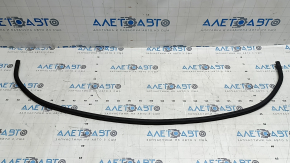Windscreen wiper grille seal central Volvo XC60 18-23