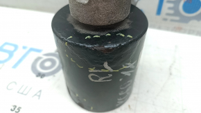 The rear axle balancer of the Volvo XC60 18-26 is rusty