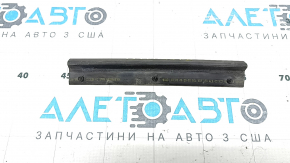 Left hood seal VW Taos 22-25