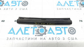 Right hood seal VW Taos 22-25