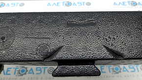 The front trunk floor lining for VW Taos 22-25 is dented