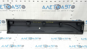 Lower front left door trim VW Taos 22-25 black structure, scratches