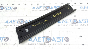 Side door trim, rear left, Toyota Highlander 20-26, front, scratches, broken fastening