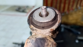Rear right shock absorber Honda Accord 18-22 hybrid, rusty, microcracks S/B